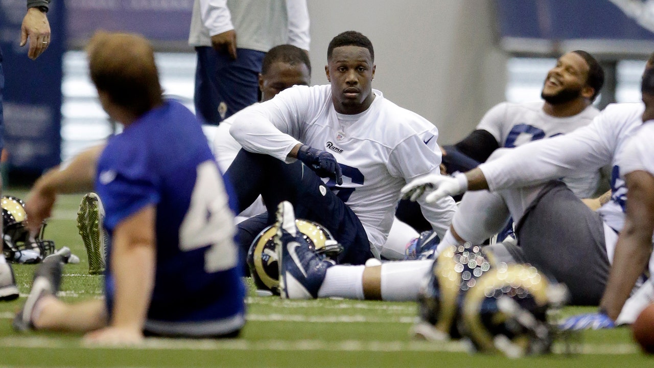 Rams' LB Akeem Ayers picks up Super Bowl ring